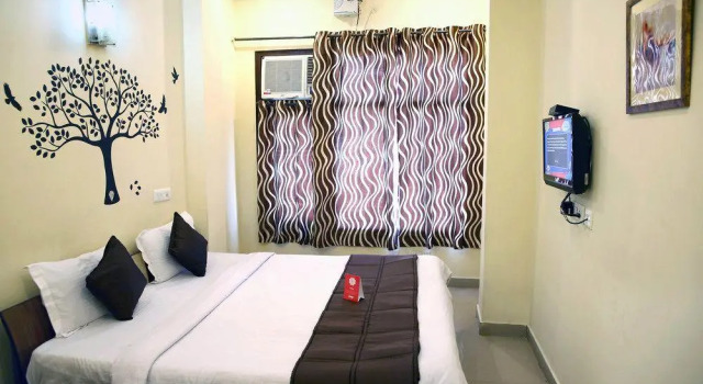 OYO 4729 K K Residency, Prenota Hotel Hotel a Chandigarh Region con piscina, Piscina