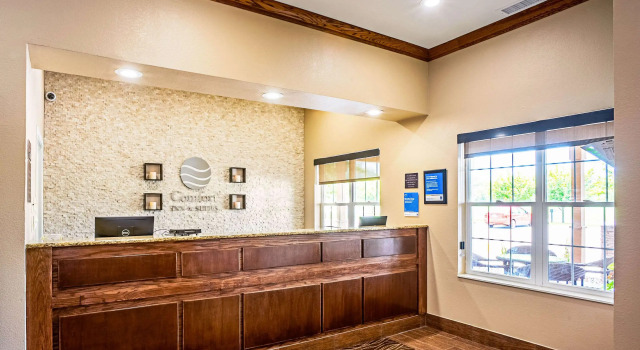 Comfort Inn & Suites Independence, Rezerwuj Hotel Hotele w Iowa z basenem, Basen