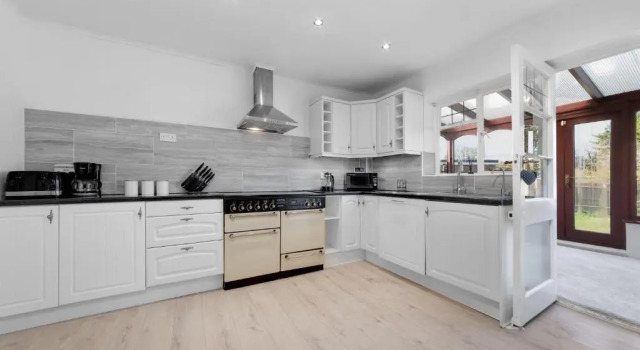 Апартаменты Suites by Rehoboth - Eton House - Orpington