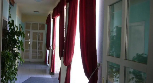 Kiri Panzió Étterem, Rezervovat Hotel  