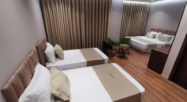 Люкс WHITE CROWN HOTEL