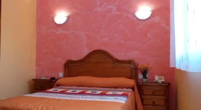 Alcanadre, Boek Hotel Sarinena Monegros