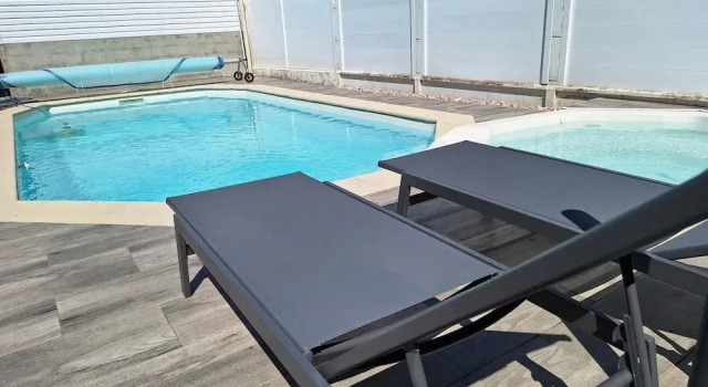 Chez Christophe Pauillac, Prenota Affittacamere Hotel a Medoc con piscina, Piscina