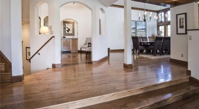 Holden Road Residence 5 Bedrooms 6 Bathrooms Condo, Забронировать Отель Отели Бивер-Крик с парковкой, рядом с Гонконгский Диснейленд, Парковка
