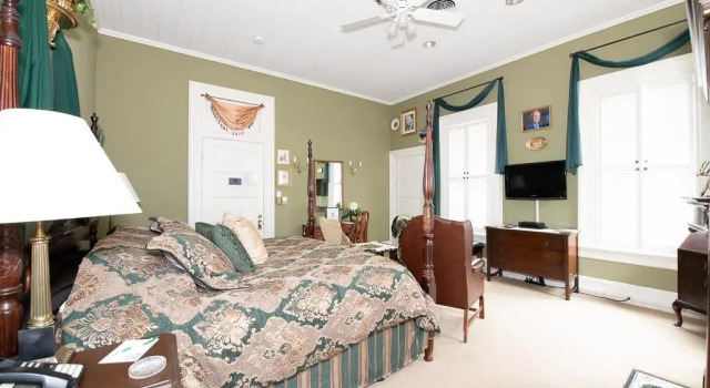 Люкс Page House Bed and Breakfast