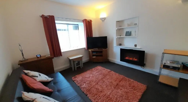 Cosy Apartment Close to Tunnels Beaches, Varaa Huoneisto Asunnot kohteessa Merseyside, Huoneisto