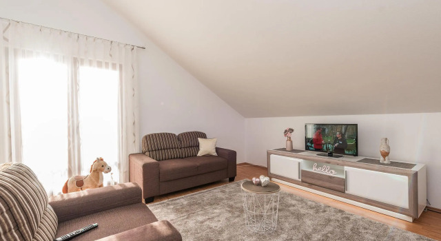 Apartment in Vrsi Near the Sea, Забронировать Апартаменты/квартира Отели в центре Врси, в центре