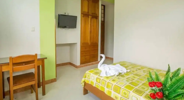 Rosa Victoria, Book Hotel Tarapoto San Martin