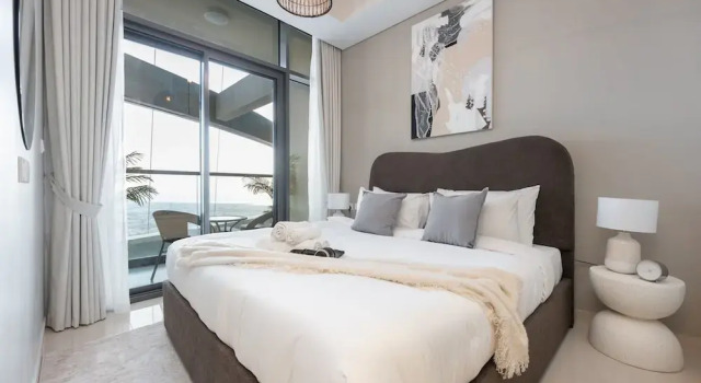 Stunning 2BR With Amazing Views in Business Bay