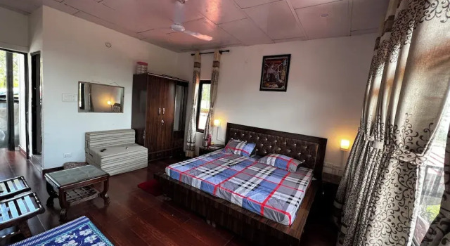 Двухместный семейный номер Standard с балконом и с видом на горы Uday Homestay