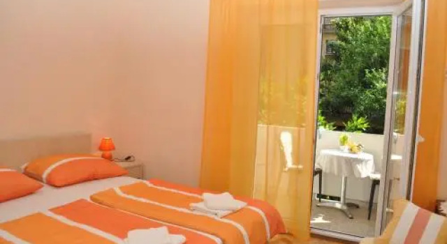 Apartments Ljubica, Varaa Huoneisto Hotellit Split-Dalmatia pysäköinnillä, Pysäköinti