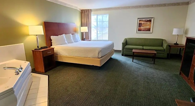 Номер Deluxe Baymont by Wyndham Mackinaw City