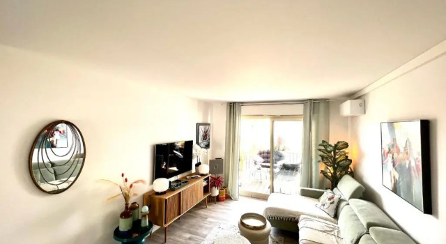 Bnb Renting 1 bb apt of 40m with superb terrace of 13m air conditioning