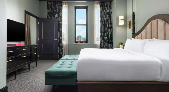 Двухместный люкс Deluxe c 1 комнатой с видом на город The Candler Hotel Atlanta, Curio Collection by Hilton