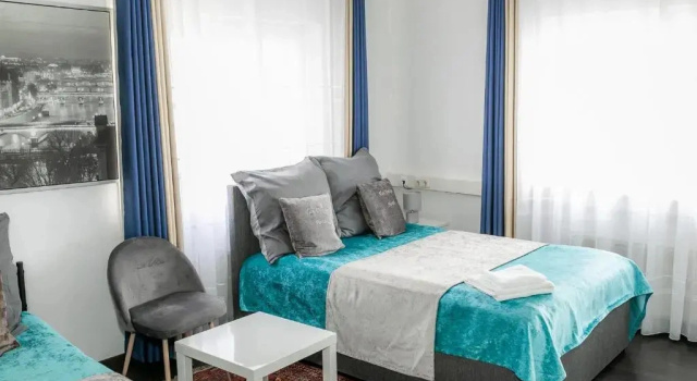 Трёхместный номер Standard Tau Design Hotel