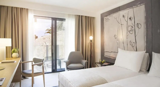 Двухместный номер Classic с балконом Hotel Kompas