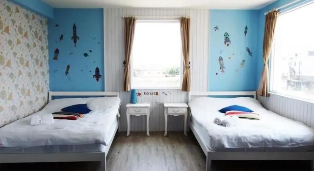 We Kids BB, Book Pension Hoteller i Wujie med pool, nær Erjie Station, Swimmingpool