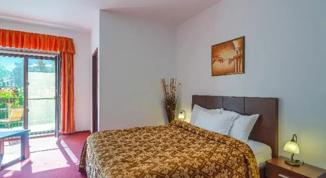 Номер Standard Pension Pantheon