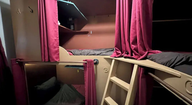 Четырёхместный номер Standard West River House