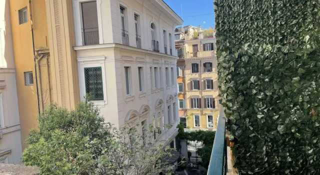 My Summer in Rome Spacious 2BR 2 Bath Home With a Balcony Near Famed Piazza del Popolo, Забронировать Отель Рим Лацио, рядом с Площадь Фламинио