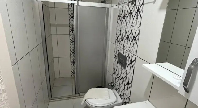 Трёхместный семейный номер Standard Malibu Garden Resort Hotel
