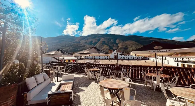 Полулюкс с балконом Hotel Plaza Mayor