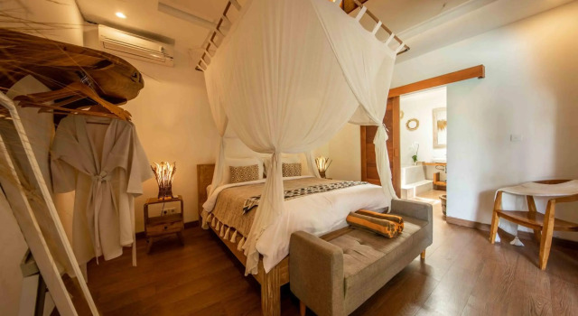 Elvano villa in heart of seminyak and near beach
