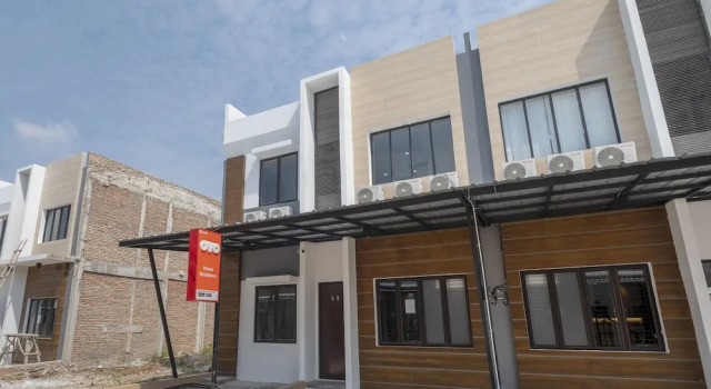 OYO Life 3248 Vision Residence Karawang, Book Hotel Karawang West Java