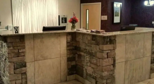 Wingate by Wyndham Elkins, Buchen Sie Hotel Elkins 