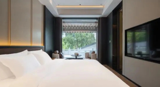 Люкс Luxury Floral Lux Hotel • Linhai Song Yun Ancient City Hotel