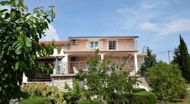 Apartments Markovic, Prenota Appartamento Hotel a Isole Quarnerine con parcheggio, Parcheggio