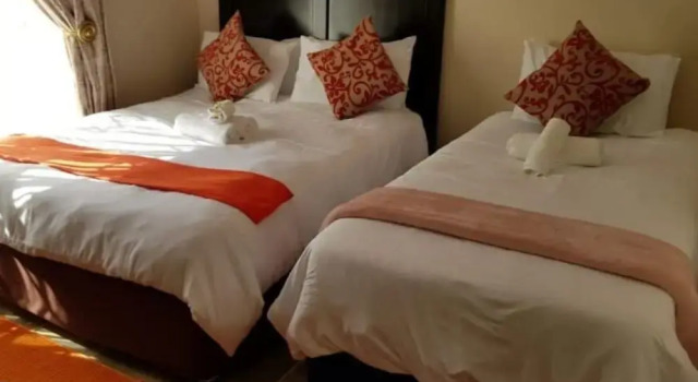 Heaven at Fountain Street, Buchen Sie Hotel Krugersdorp West Rand