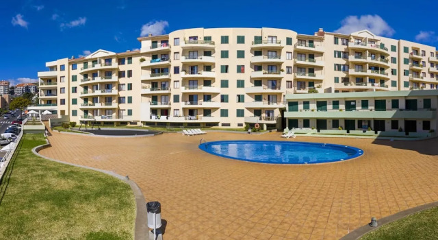 Апартаменты Bright Apartment With Pool, Garajau IV