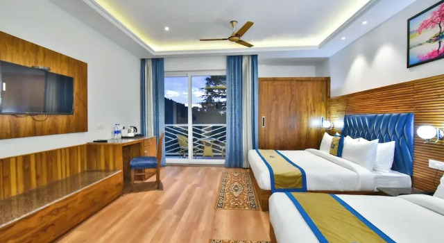 Люкс Ark Holiday Inn By DLS Hotels