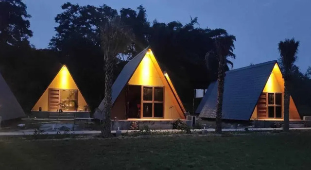 Baagh Villas, Rezervovat Lázně / Resort Nainital Uttarakhand