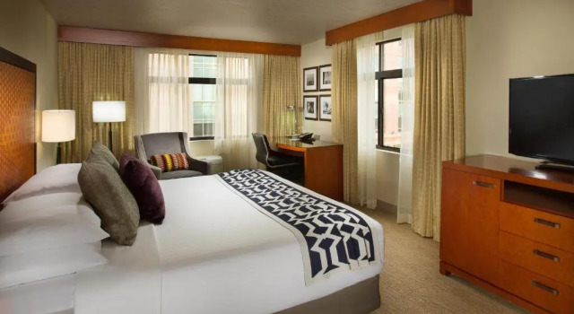 Номер Standard The Paramount Hotel