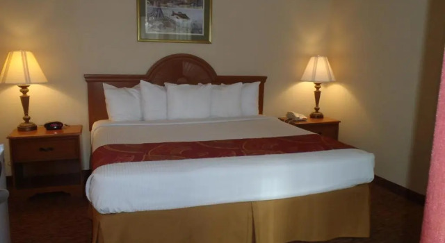 Люкс Deluxe Days Inn by Wyndham Alexander City