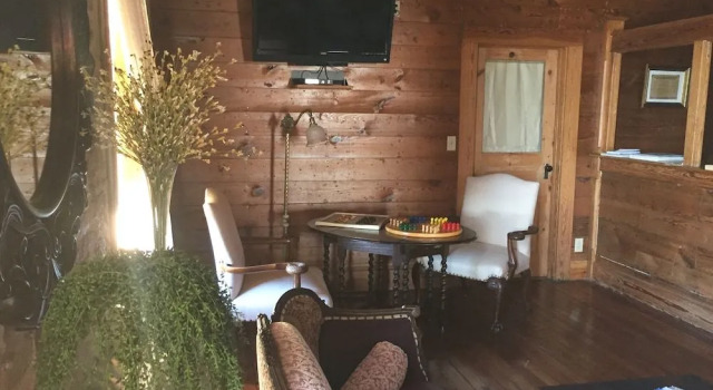 Hico's Upstairs Inn, Đặt Khách sạn Hico Texas
