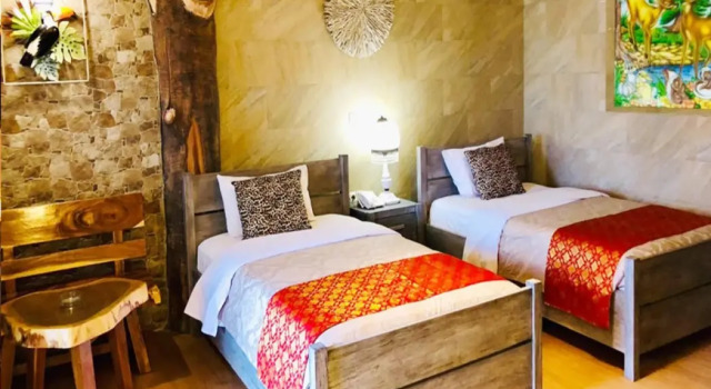 Seruni Hotel Hobbit House, Book Hotel 3-Star Hotels in Cisarua, 3*