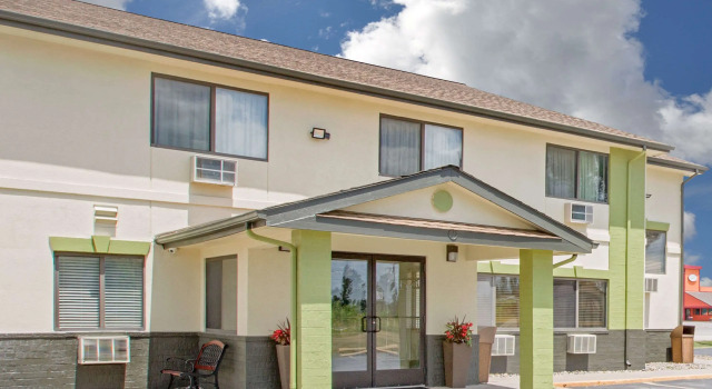 Baymont by Wyndham Ames, Varaa Hotelli Ames Iowa