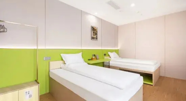 Семейный номер Standard One Lemon Boutique Hotel (West Lake Lakeside Fengqi Road Subway Station)