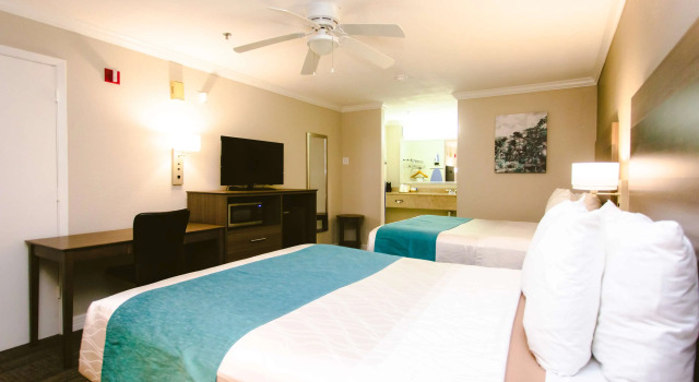 Четырёхместный номер Standard Best Western Pearland Inn