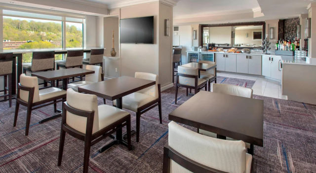 Четырёхместный номер Standard Marriott Philadelphia West