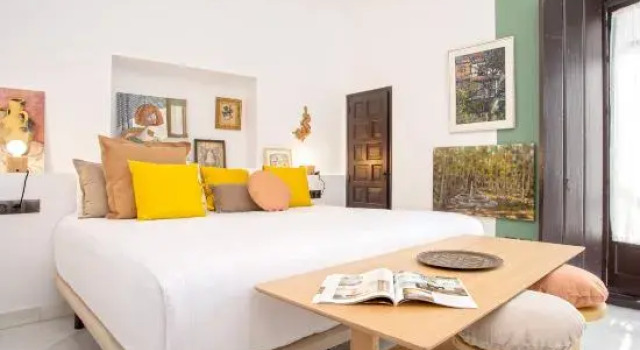 Unique Sevillian House with Pool. Casa Tintes, Забронировать Отель Бизнес-отели Севильи, рядом с Железнодорожный вокзал Санта-Хуста, 4* 5*