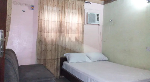 Camera Standard First Laurel Hotel & Suites