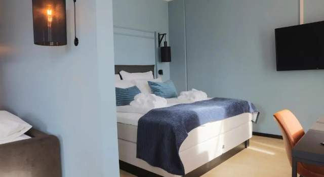 Полулюкс Home Hotel 1624