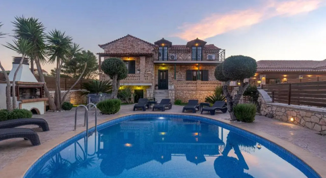 Вилла с 4 комнатами Tierra Olivo Villas