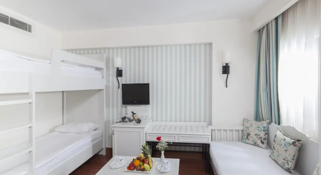 Семейный номер Standard с балконом Monachus Hotel & Spa - All Inclusive