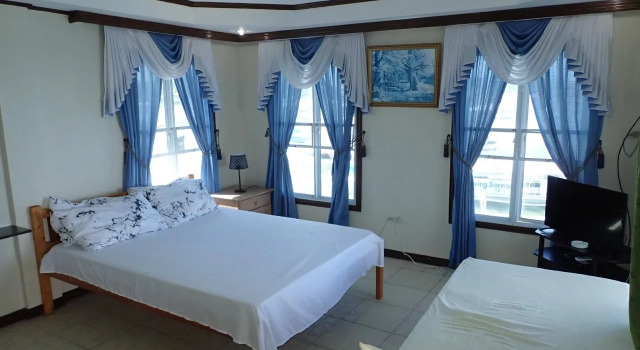 Kon Tiki Marina Suites