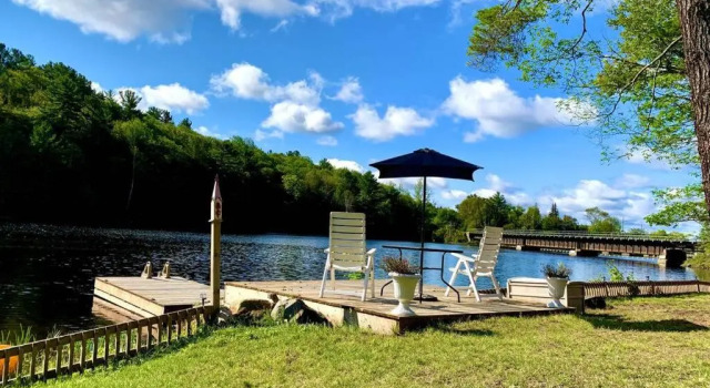 Waterfront 3-bedroom cottage with great view, Prenota Casa vacanze Cottage a Parry Sound, Cottage